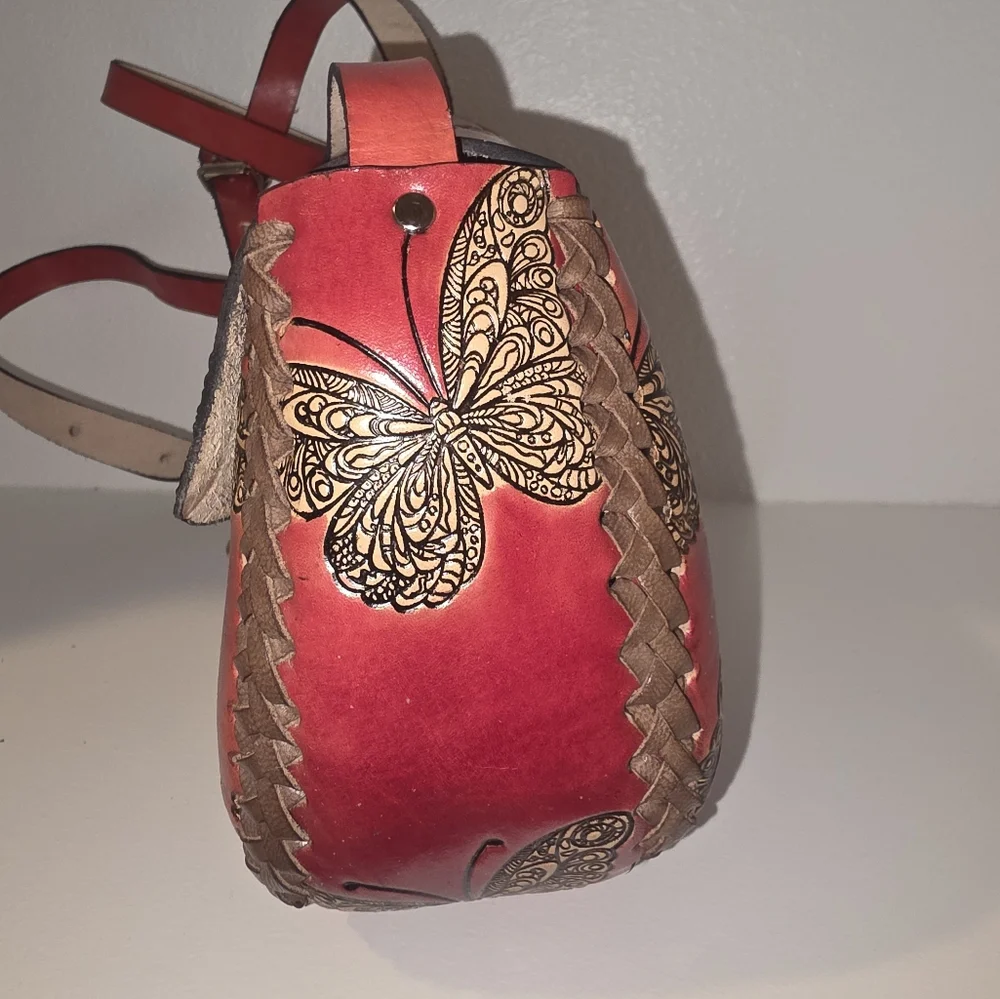 Butterfly Embossed Red Leather Bag - Picture 3 of 6